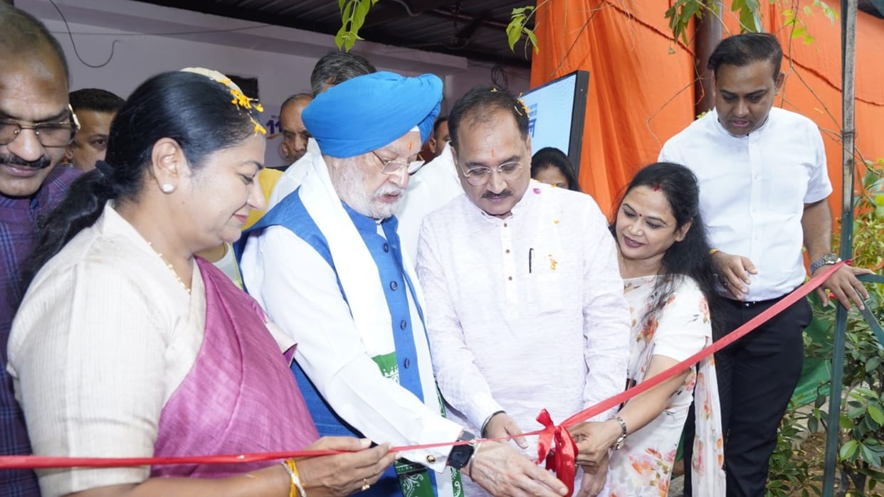 Hydrogen buses will run in Delhi, Union Minister Hardeep Singh Puri told the formula to deal with pollution