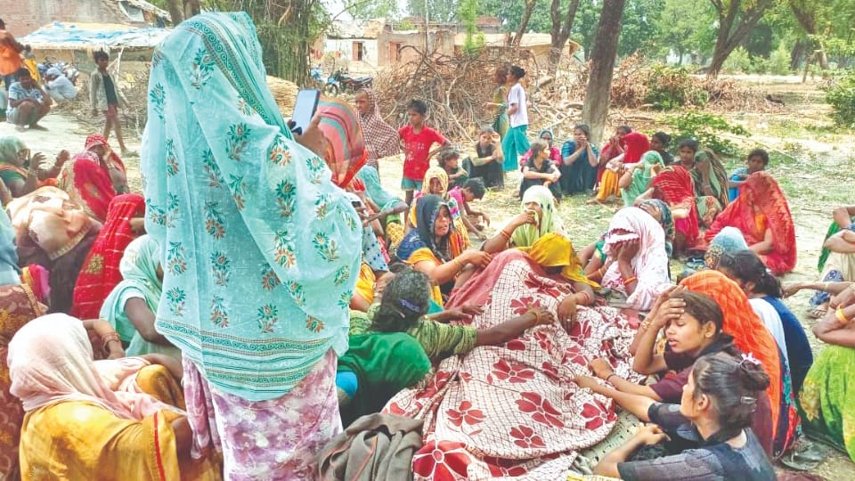 Goat Cries for Help After Man Falls into Well in Kaushambi Guides Family to Spot Story of Loyalty Goes Viral