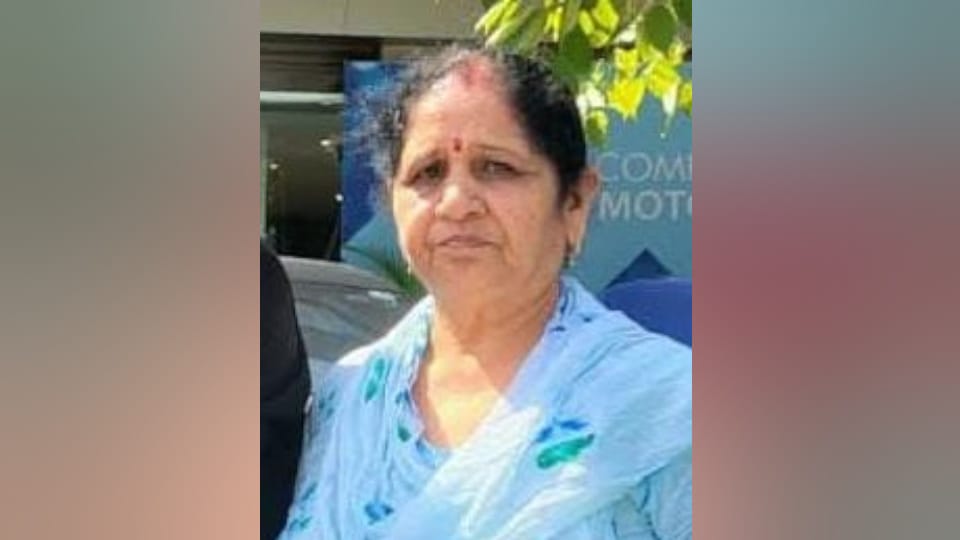 Kedarnath Helicopter Crash Tushit also took selfie with her grandmother Before her death bijnor news in hindi