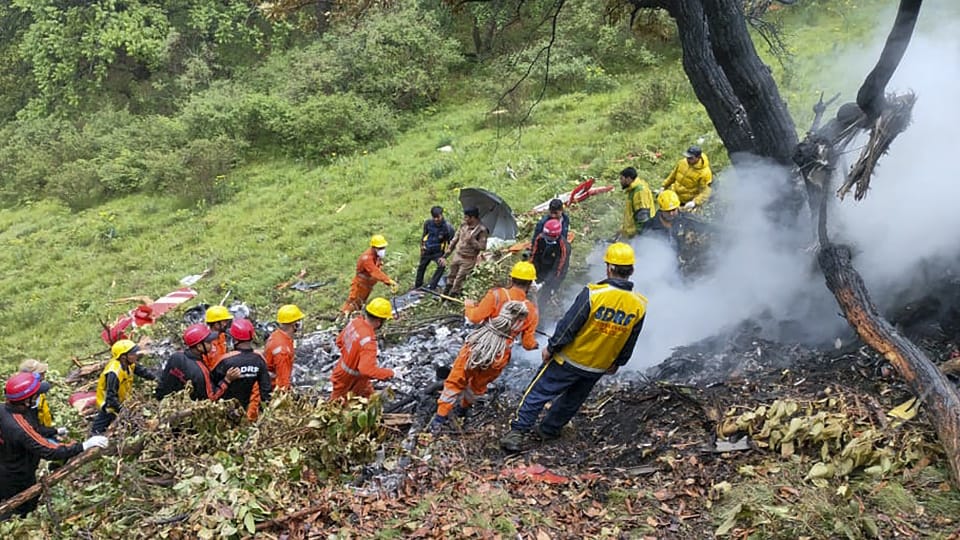 Kedarnath Helicopter Crash helicopter turned a little went back eyewitness sisters told the reason for acciden