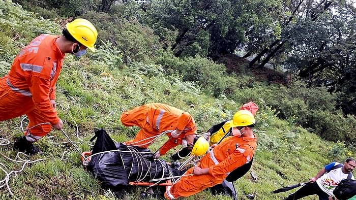 Kedarnath Helicopter Crash helicopter turned a little went back eyewitness sisters told the reason for acciden