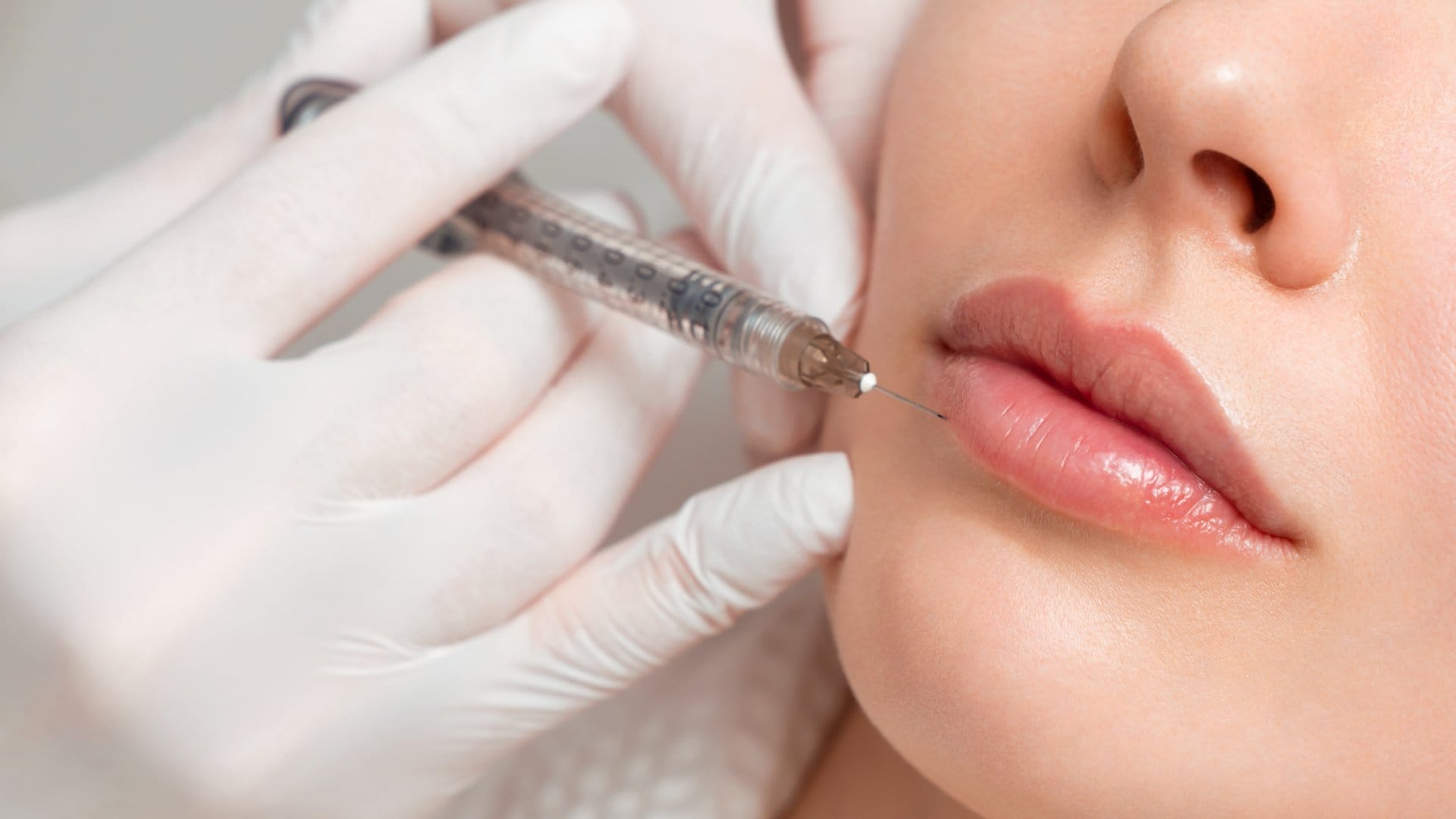 what is the reason behind uorfi javed lip swelling side effect of wrong lip fillers
