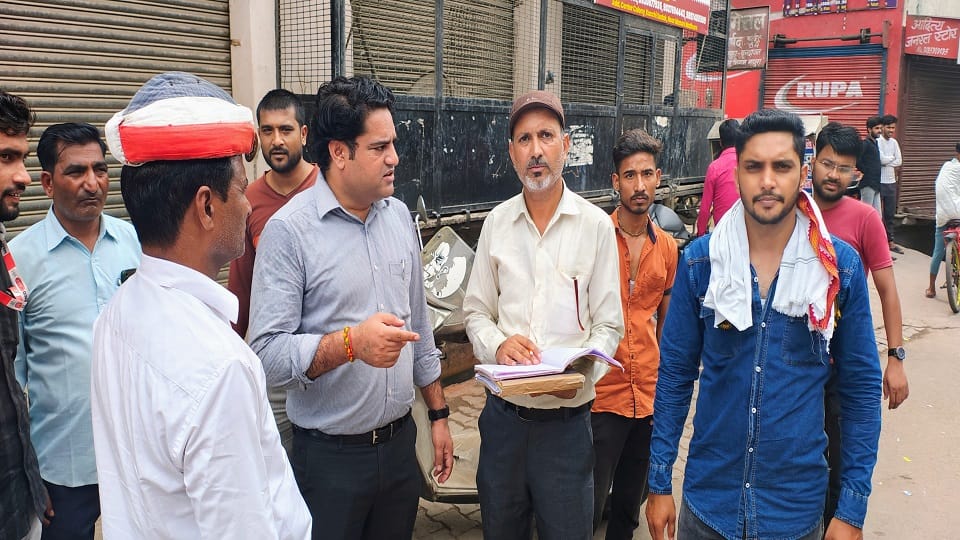 mathura excavation accident six houses collapse three people died 25 thousand reward declare of accused