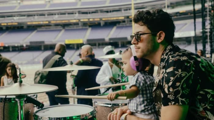 priyanka chopra shares nick jonas and malti marie chopra jonas photos on fathers day The light of our lives