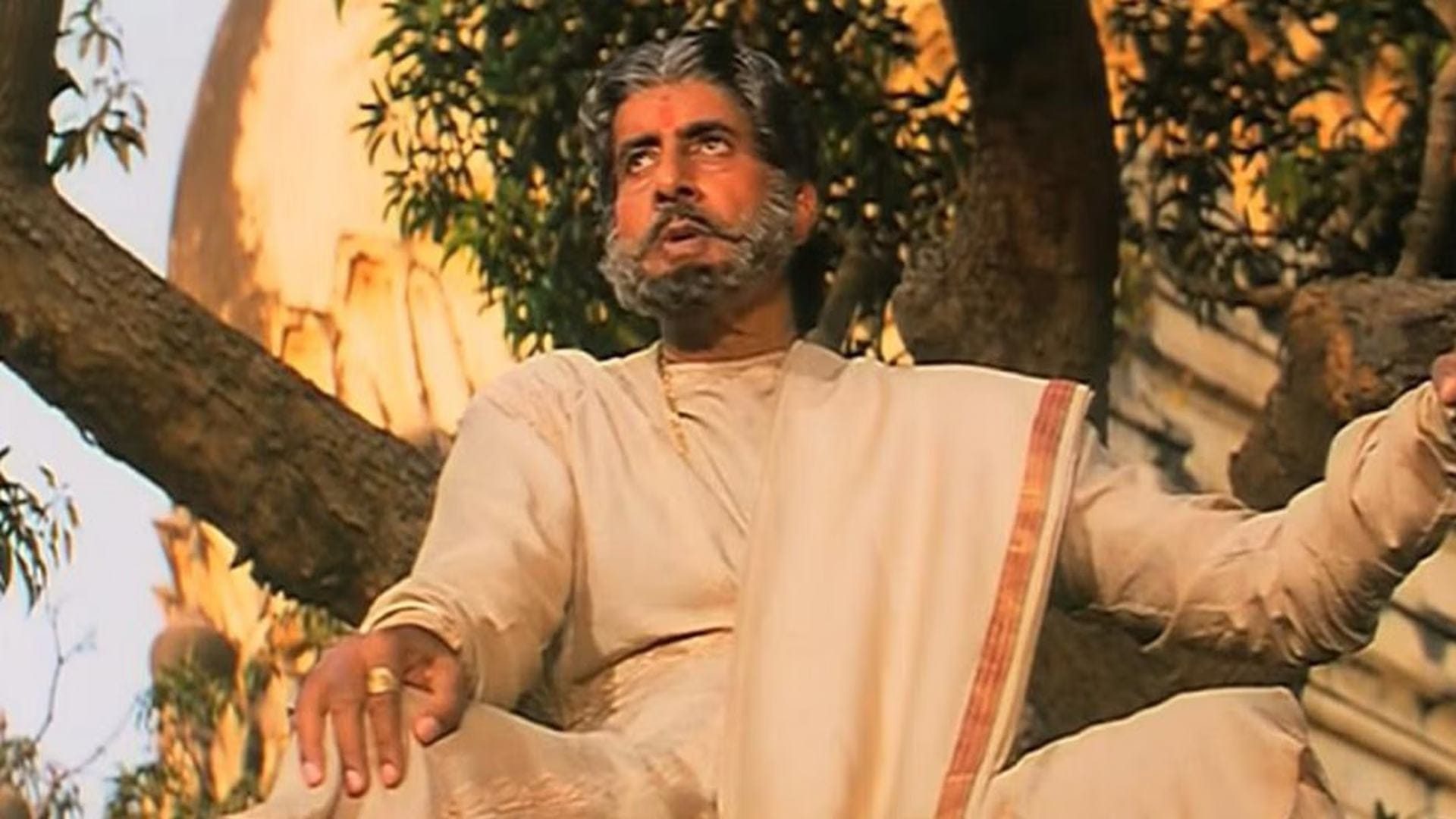 Mithun Birthday Special Mithun Chakraborty Rejected These Movies Do Qaidi Wo Saath Din Suryavansham Ghayal