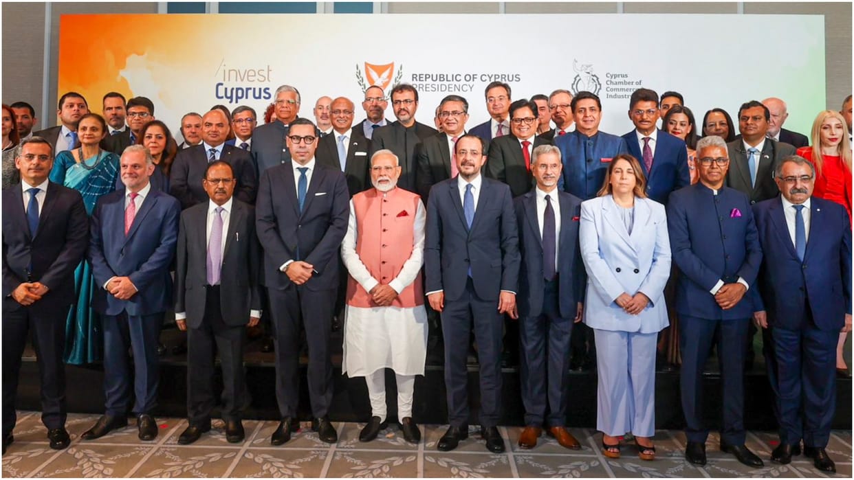 PM Modi In G7 Summit Live Updates Donald Trump and World Leaders in Canada Israel Iran Conflict News in Hindi