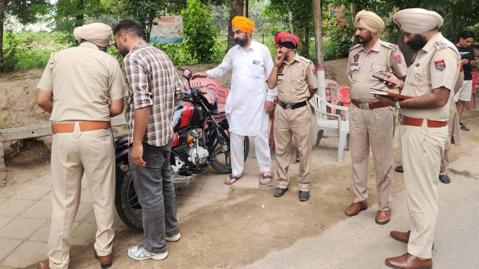 Firing on youth drinking tea in Bathinda