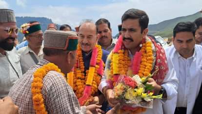 सरानाहुली मेले के समापन समारोह में पहुंचे मंत्री विक्रमादित्य सिंह।