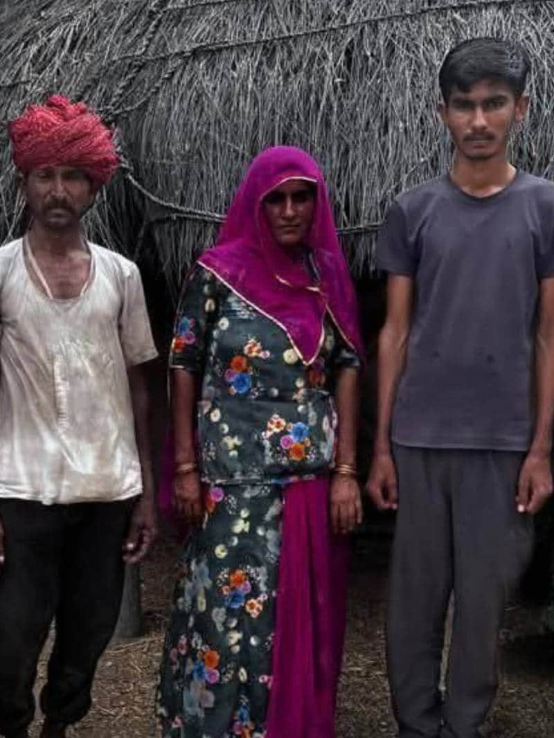 शादी-ब्याह में बर्तन धोने वाले बाड़मेर के रेखाराम के बेटे श्रवण ने नीट में लहराया परचम