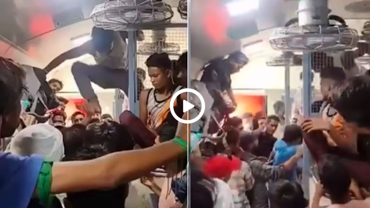 Passengers beat up the pantry boy in the general compartment of the train you will be shocked to see the vide