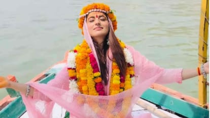 Akshara Singh Visited Varanasi Enjoying boat ride at the ghat shares video on social media