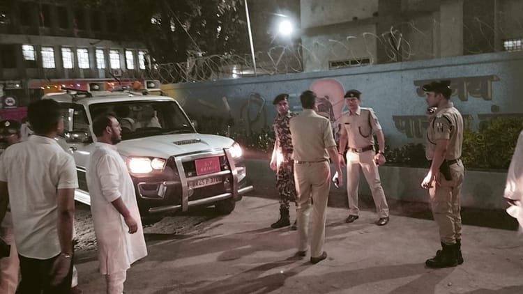 Bihar News : बिहार पुलिस के जवान ने खुद के सिर में मारी गोली, रेफर के दौरान हुई मौत