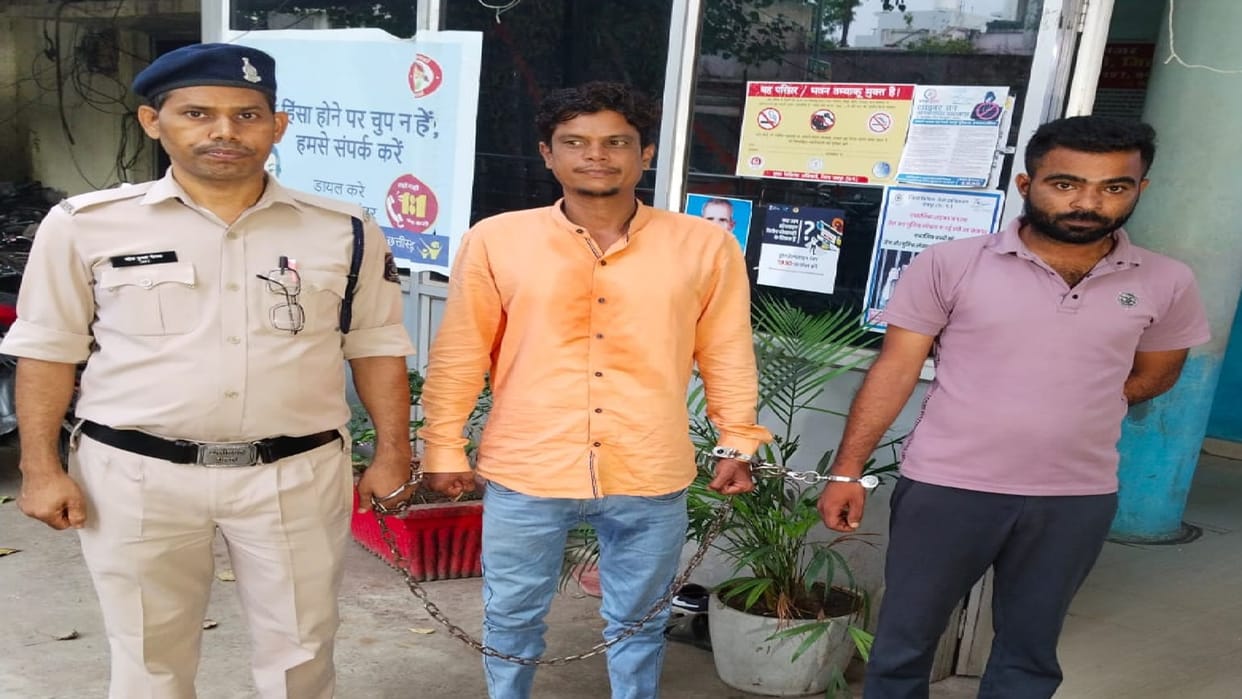 Police arrested two extortionists of history-sheeter Tomar brothers in Raipur