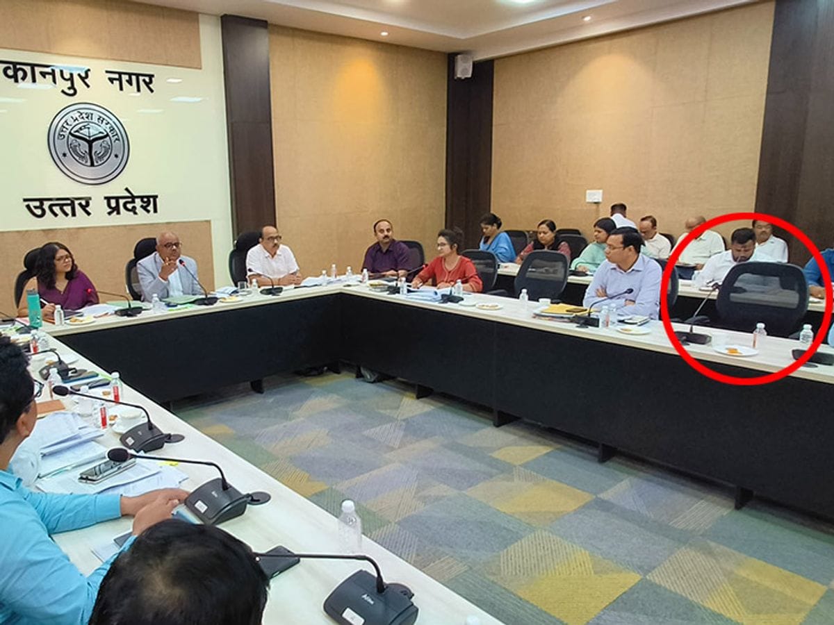 UP: Dispute between Kanpur DM and CMO reaches the government, CMO may be removed; Dispute started from a meeti