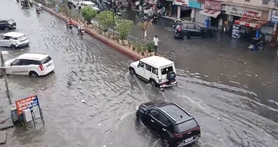 Rajasthan Monsoon Update: Heavy Rain in Jaipur, Sikar and Dausa Drenched, Roads Overflowing News in Hindi