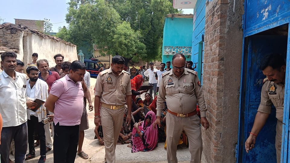 drunkard killed a woman sitting outside her house in In Jhansi