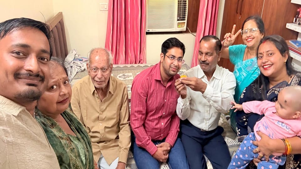 Manish Kumar of Aligarh got 9th rank in the state in UP BEd JEE