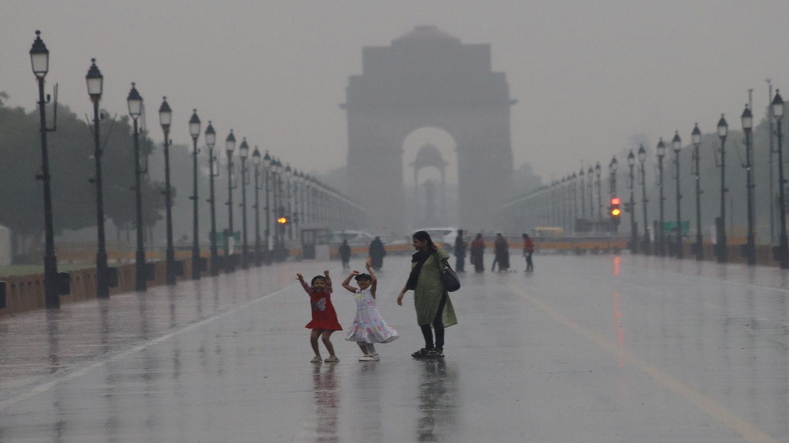 Delhi Monsoon Forecast Pre monsoon rains occurred yellow alert issued for tomorrow