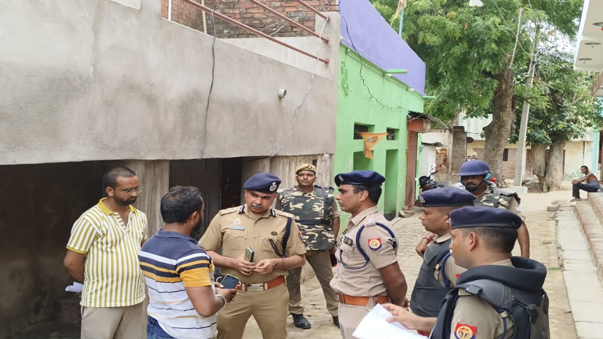 Pratapgarh crime news in hindi shot gun day light