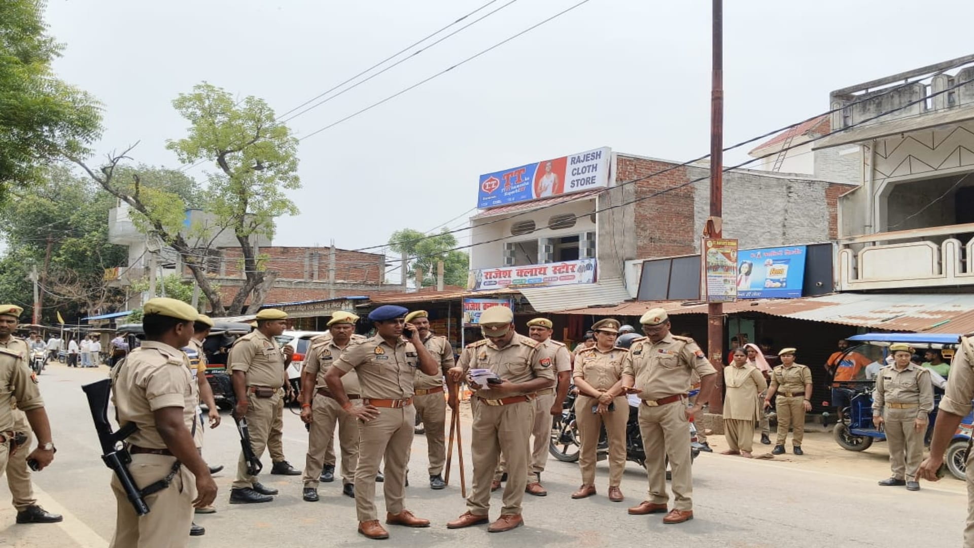 Pratapgarh crime news in hindi shot gun day light