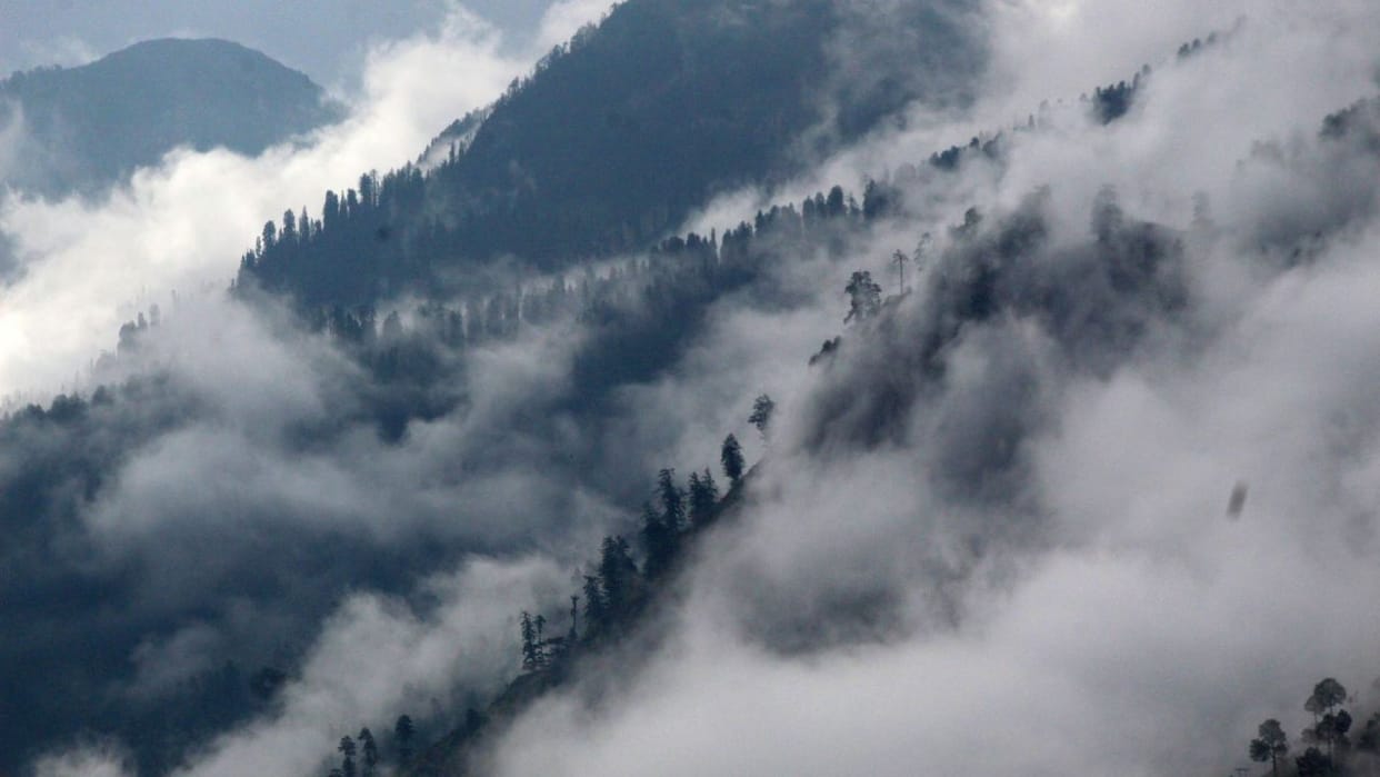 Monsoon will reach Himachal Pradesh on 20 and 21 June weather is clear in the plains today