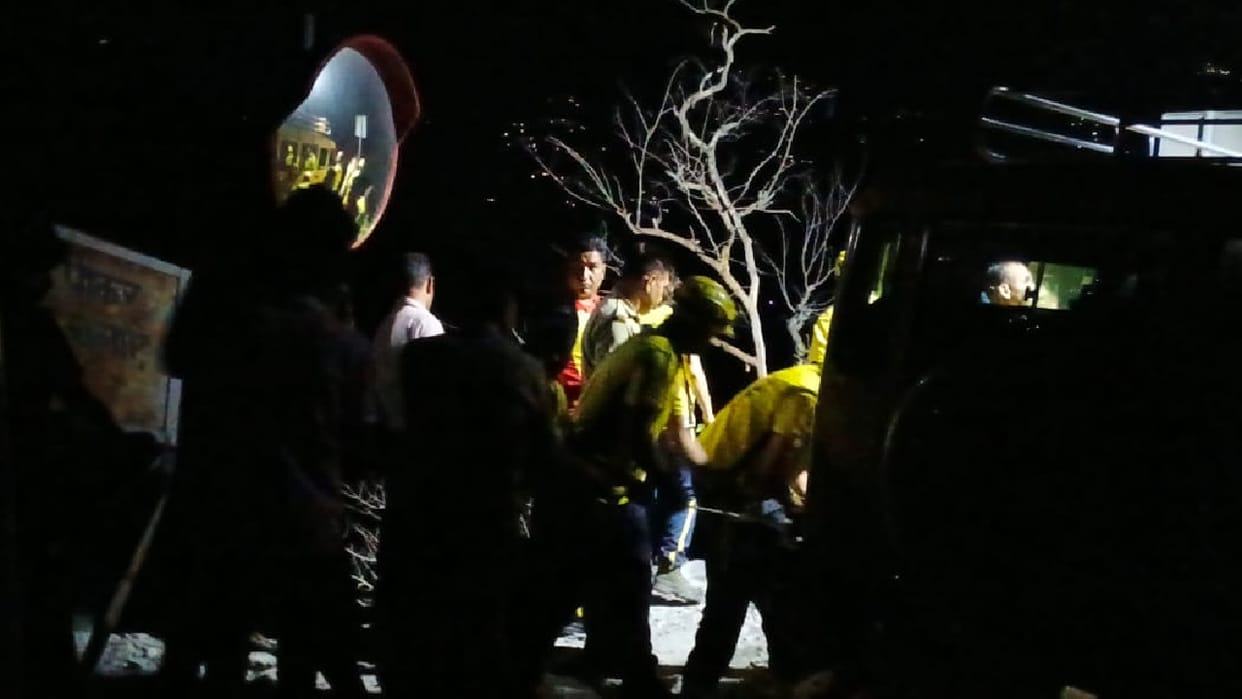 Car fell into a ditch in Devprayag two died