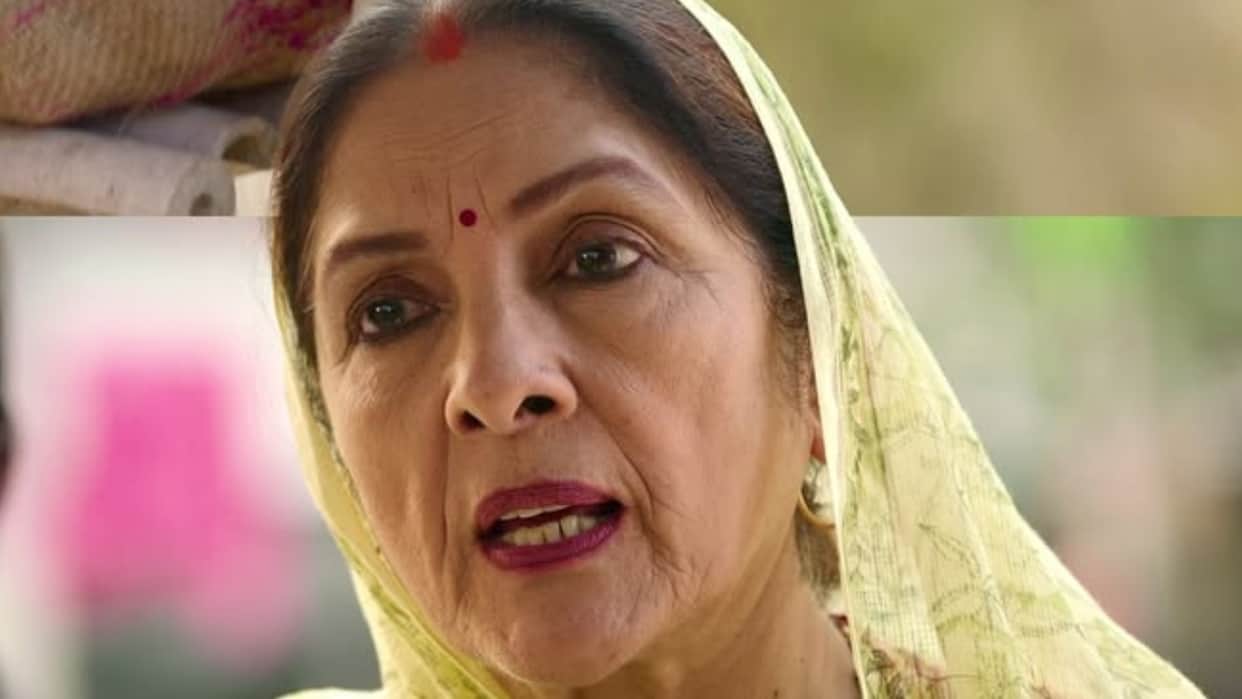 Panchayat Series Fame Neena Gupta Career From Movies to OTT Web Series Manju Devi