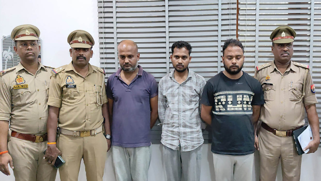 Kanpur: Bank defrauded of Rs 1.39 crore in 33 days by tampering with cash deposit machine, three arrested