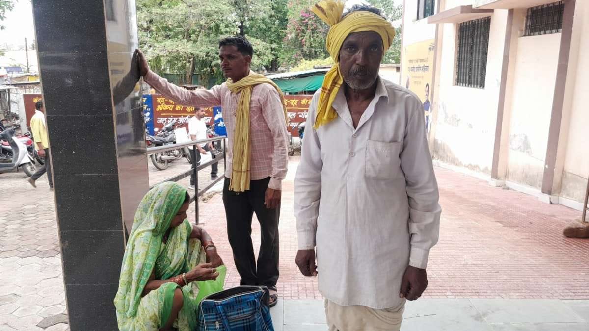chhindwara elderly man declared dead udaychand uike alive appeal