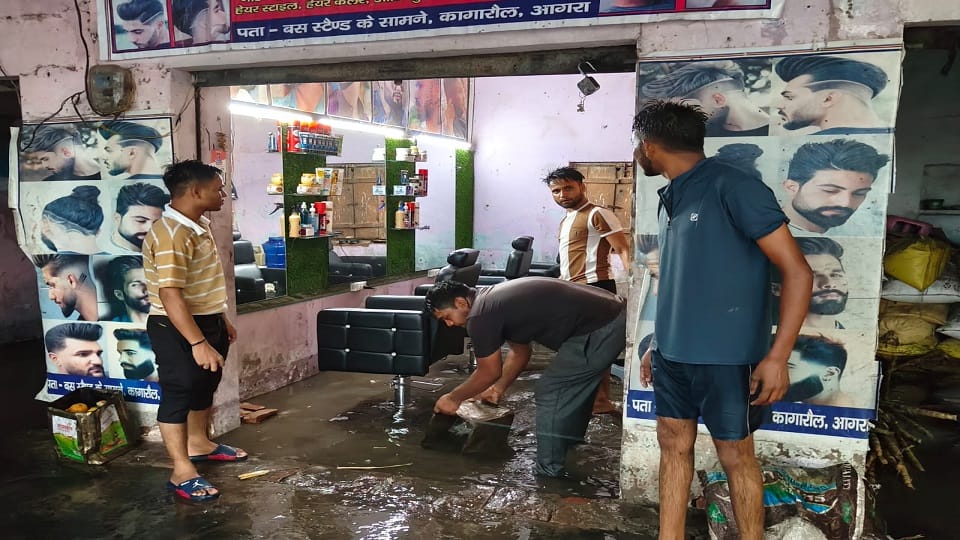 Agra Weather Heavy Rain Roads caved in and cars got stuck Water Entered Houses And Shops