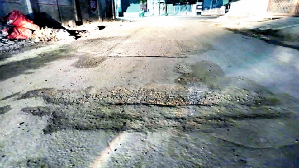 Meerut: Road constructed at a cost of Rs 50 lakhs got damaged in 30 days, drain was turned at 90 degrees