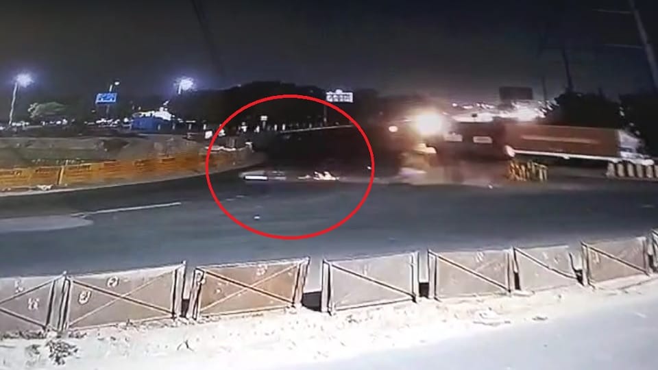 In Greater Noida video of accident of Ducati Scrambler sports bike surfaced