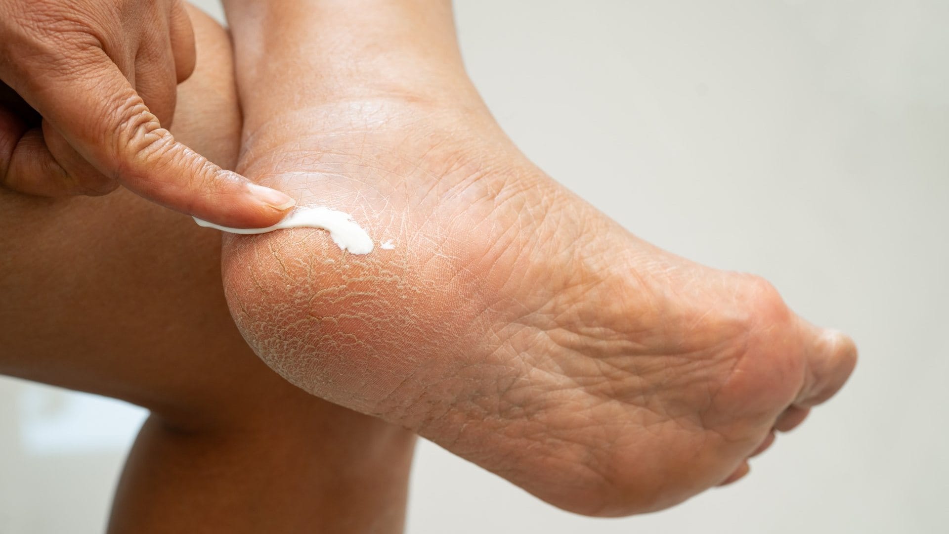 beauty tips for feet in hindi pairon ko sundar banane ke liye kya karein