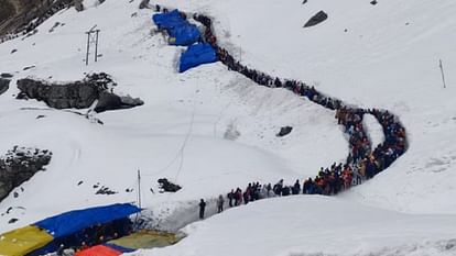 Uttarakhand: Sikh devotee dies due to deteriorating health on Hemkund Sahib Yatra route, dead body was handed over to family members A Sikh Devotee Died Due to Deteriorating Health on the Hemkund Sahib Yatra Route