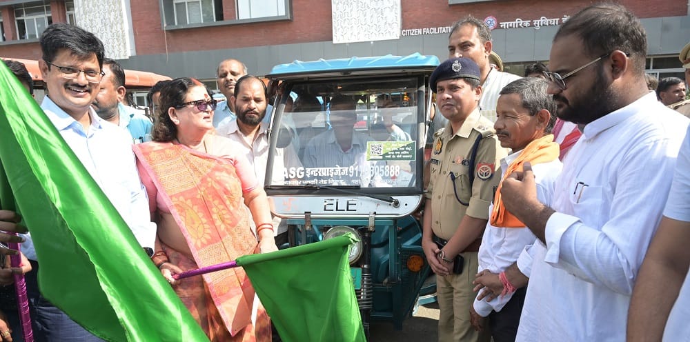 Kanpur Erickshaws will run on designated routes from June 29 action  taken against rickshaws without bar codes