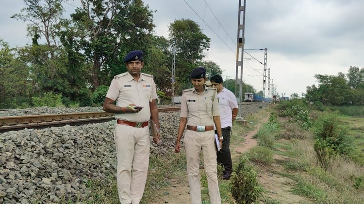 Bihar: सुबह-सुबह रेलवे ट्रैक पर मिला महिला का शव, इलाके में मची सनसनी; पुलिस जांच में जुटी