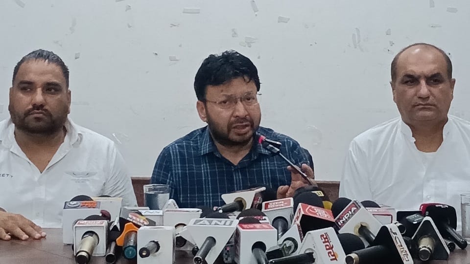 Minister Dr. Ravjot lodged a police complaint against Majithia
