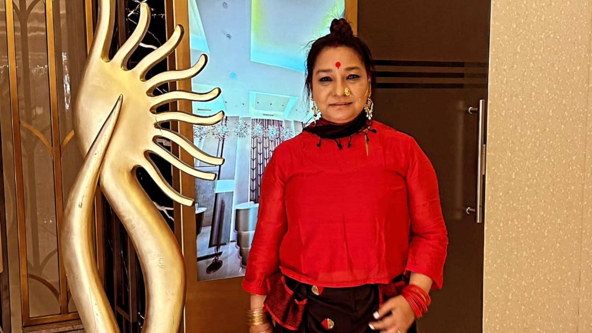 Who is Sunita Rajwar Panchayat Web Series Fame Maju Devi Banrakas Wife All Details In Hindi