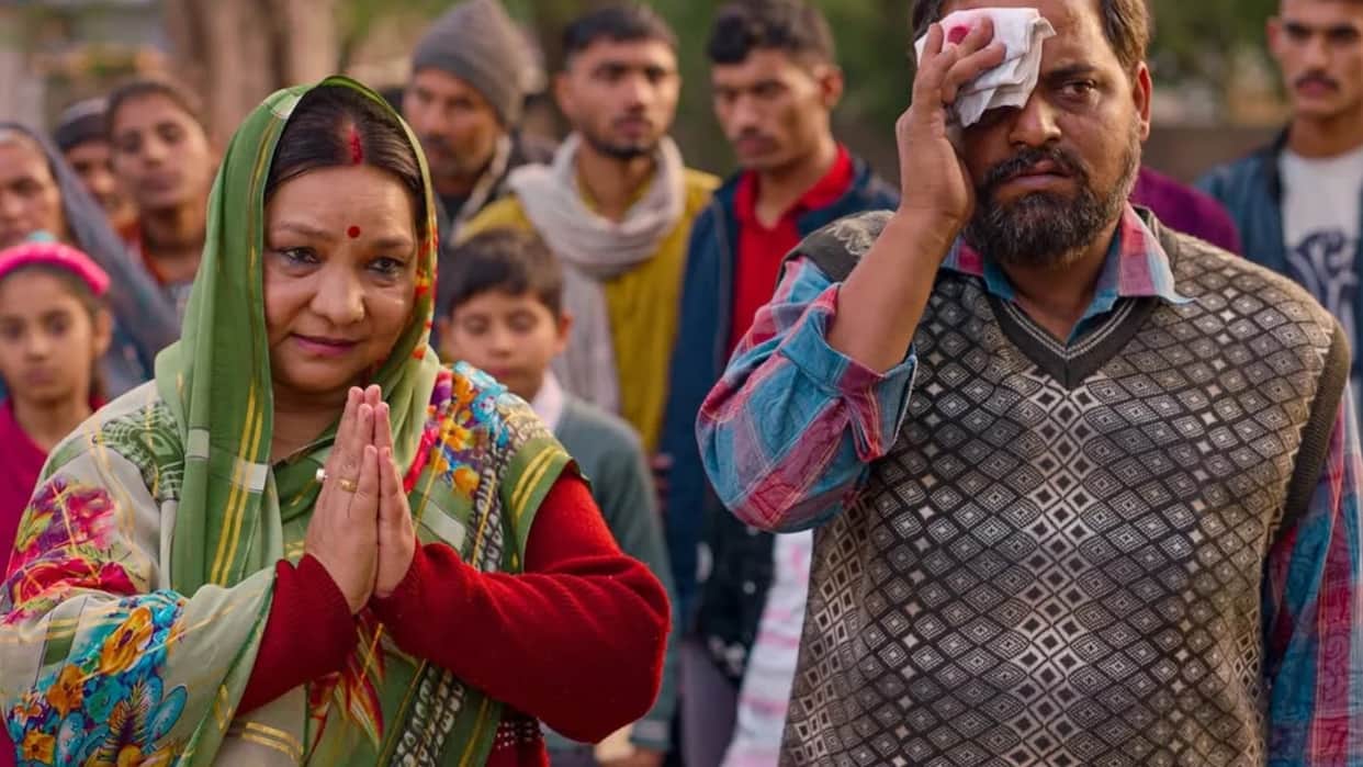 Who is Sunita Rajwar Panchayat Web Series Fame Maju Devi Banrakas Wife All Details In Hindi