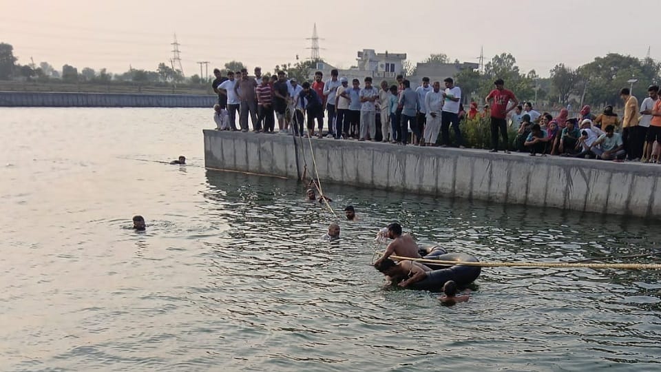 7 year old child died due to drowning in Jal Ghar