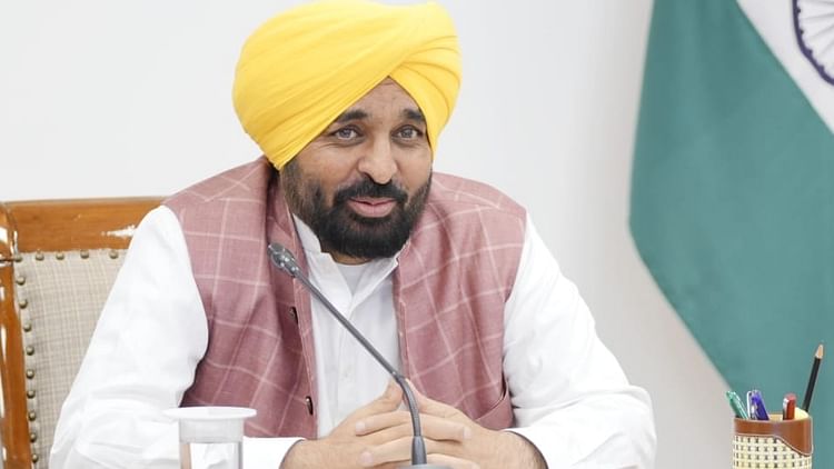 Debt on Punjab: पंजाब ने लांघी कर्ज की सीमा, तय सीमा से अधिक लिया लोन, मान सरकार की बढ़ी चिंता
