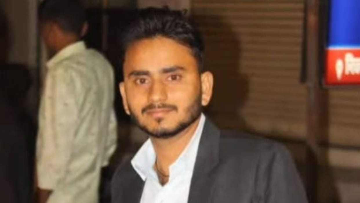 Chaat vendor died in road accident in varanasi