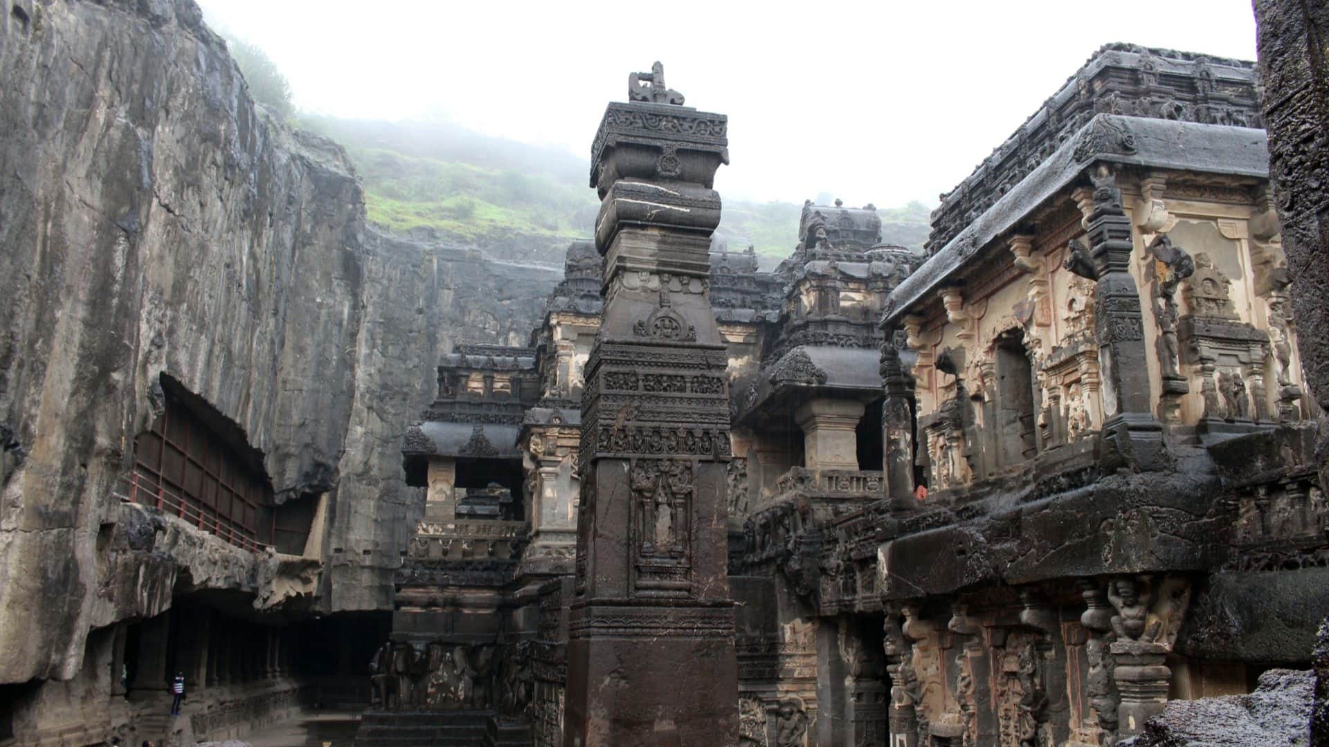 Ellora Kailasanatha Temple Took 100 Years to Build World’s Largest Monolithic Structure News in Hindi