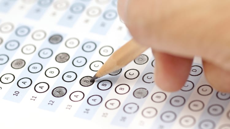 Uttarakhand: सेफ्टी-सिक्योरिटी के सवाल में फंस गई आयोग की PCS परीक्षा, हाईकोर्ट ने कहा- संशोधित परिणाम हो जारी