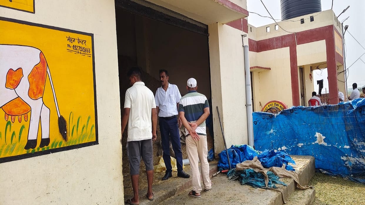 Investigation reveals scam of Rs seven lakh in the purchase of straw in Bareilly