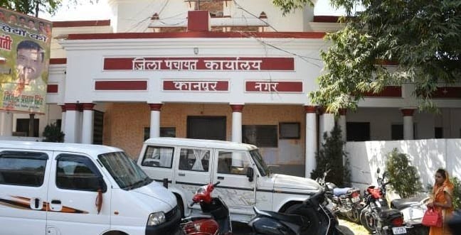 Kanpur Even three days after the transfer the secretaries paid Rs 64 lakh the dongles were not deregistered