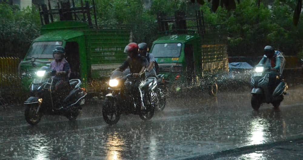 Kanpur Weather Heavy rain makes weather pleasant department says monsoon could arrive within 48 hours