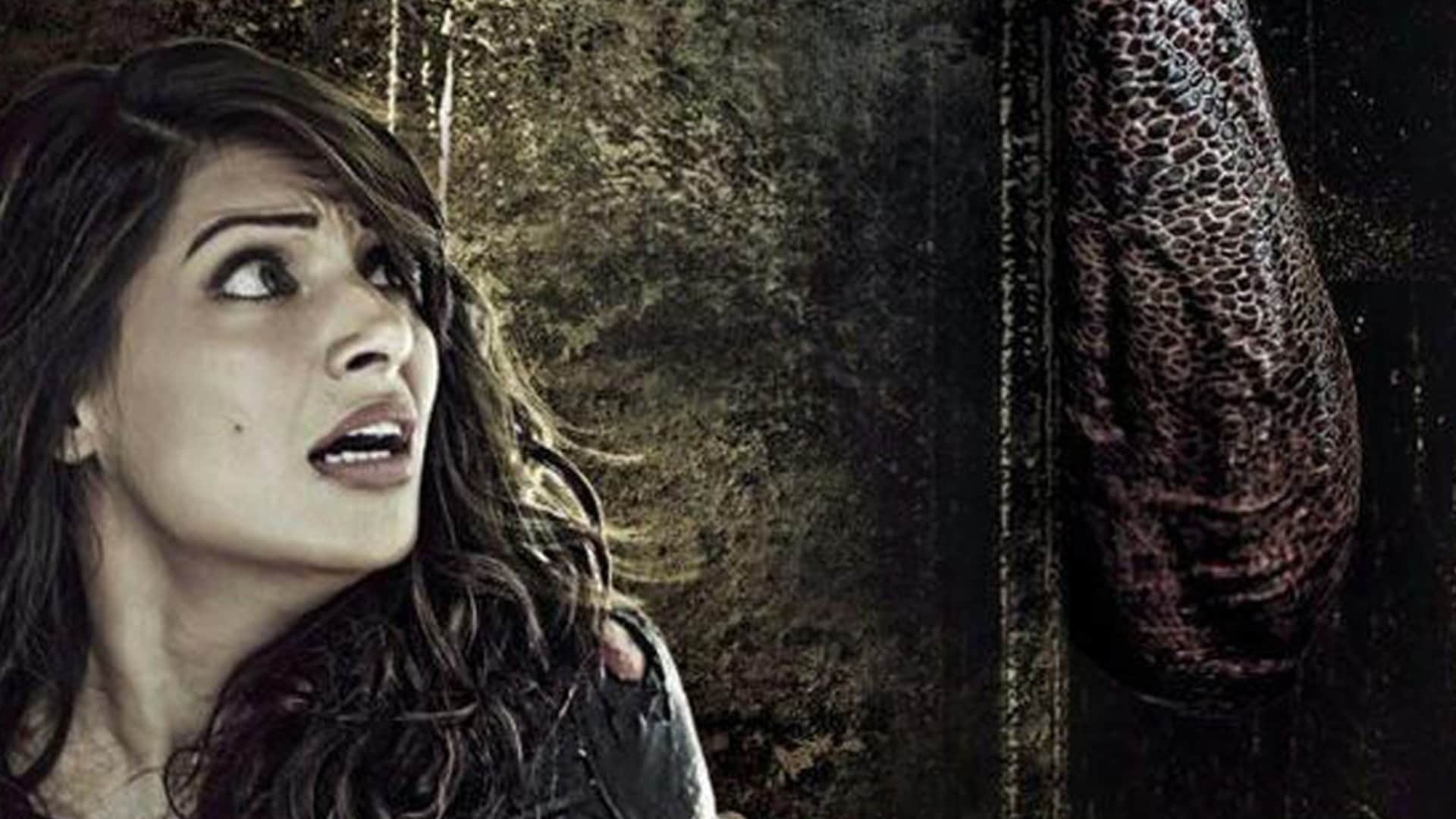 Bollwood horror movies kajol film maa the bhootnii munja paheli creature 3d bhoot on tree