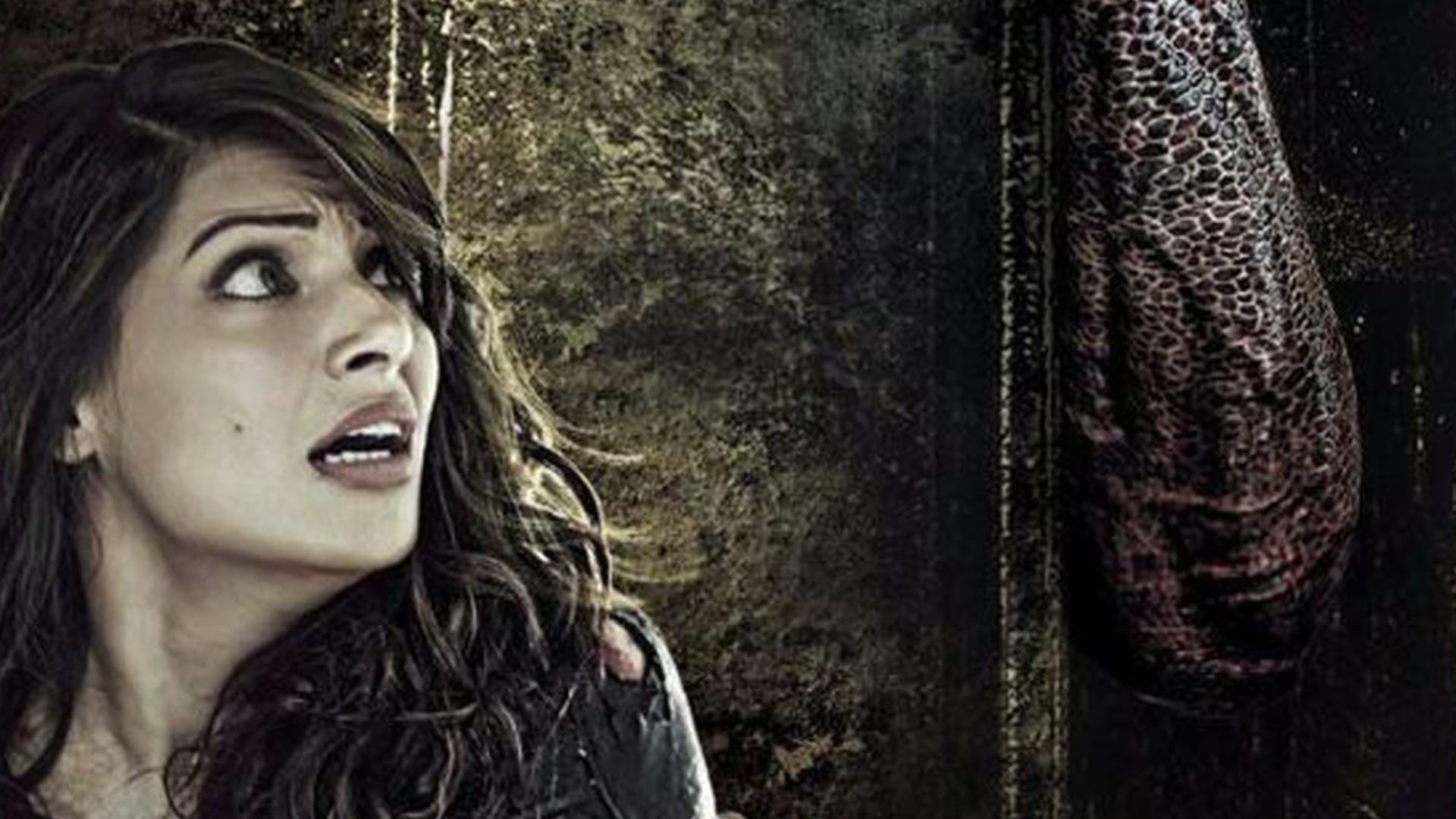 Bollwood horror movies kajol film maa the bhootnii munja paheli creature 3d bhoot on tree