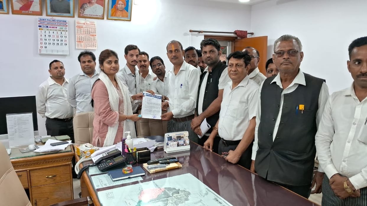 Amar Jyoti Company case lawyers angry over non-arrest of directors in Budaun